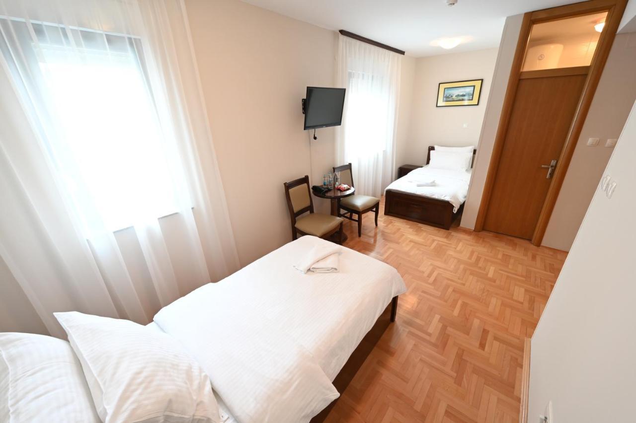 Hotel "Jkc Banja Luka" מראה חיצוני תמונה