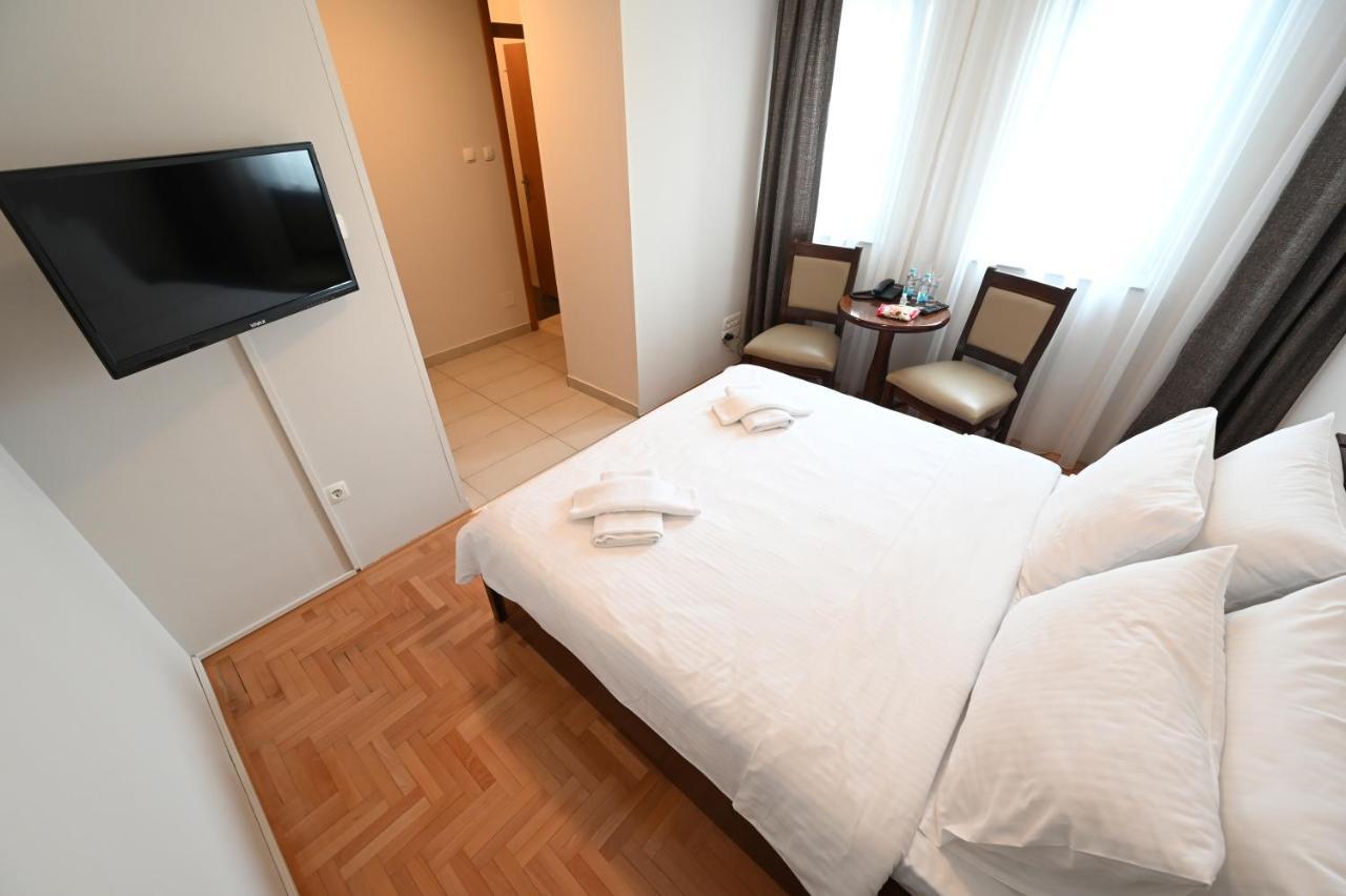 Hotel "Jkc Banja Luka" מראה חיצוני תמונה