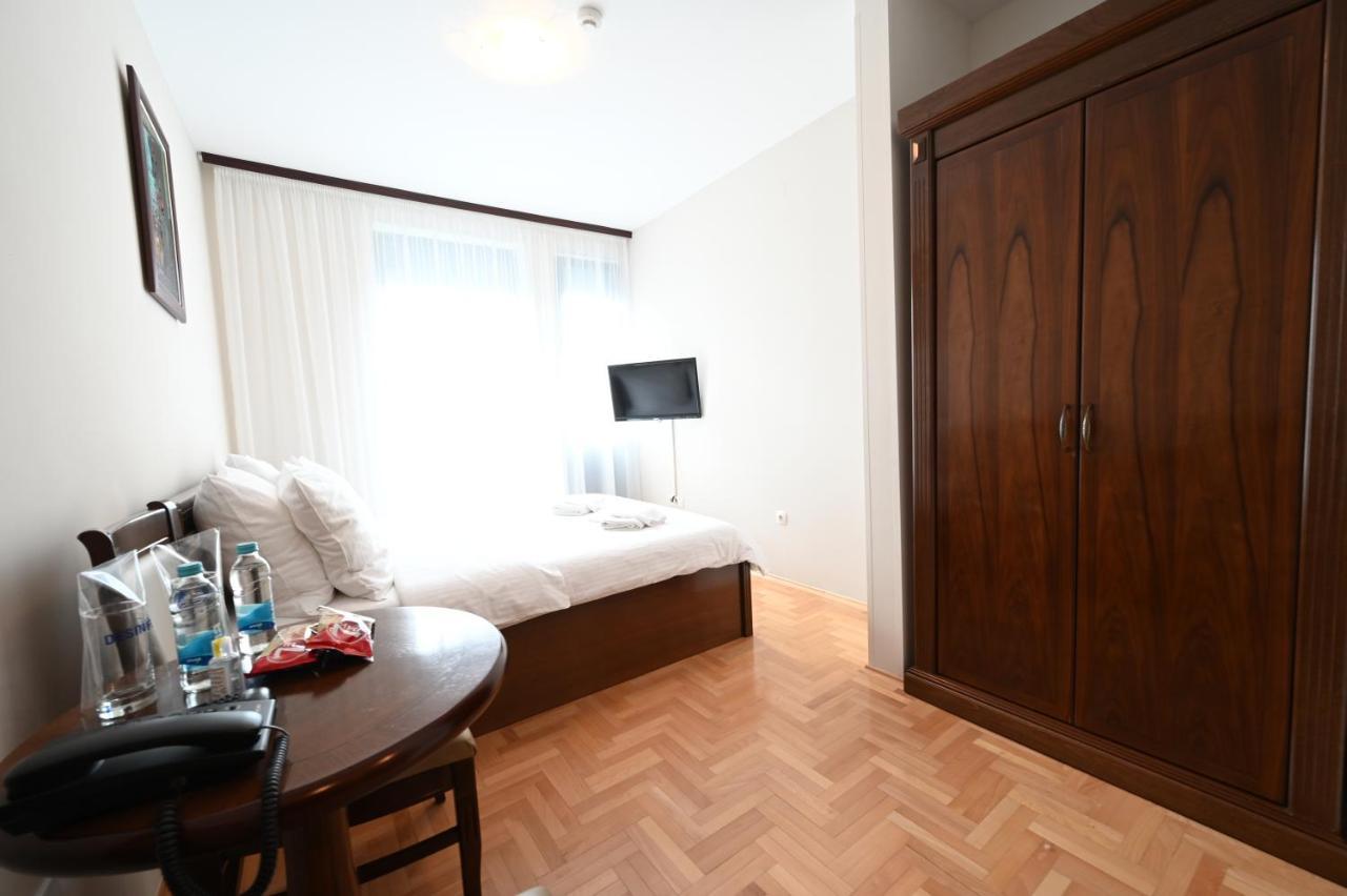 Hotel "Jkc Banja Luka" מראה חיצוני תמונה