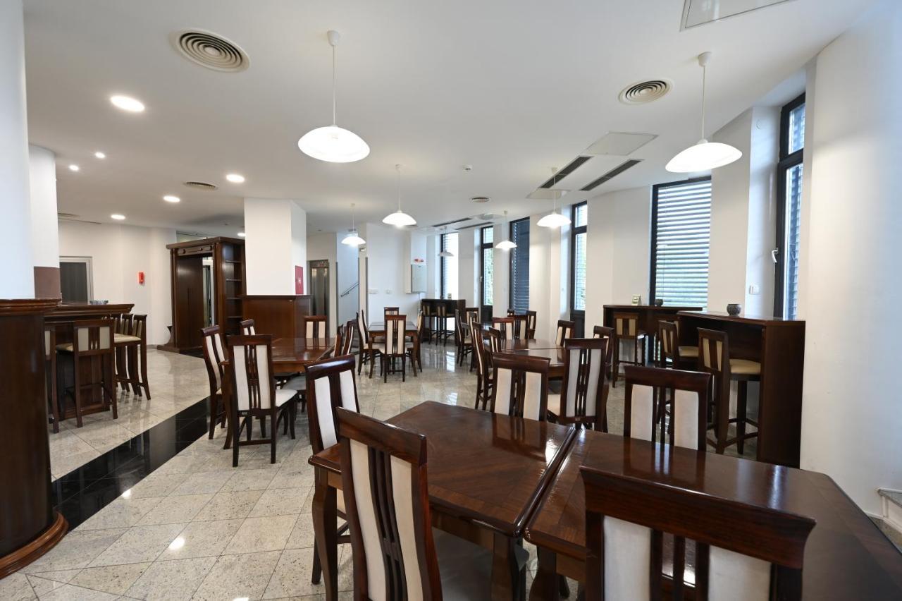 Hotel "Jkc Banja Luka" מראה חיצוני תמונה