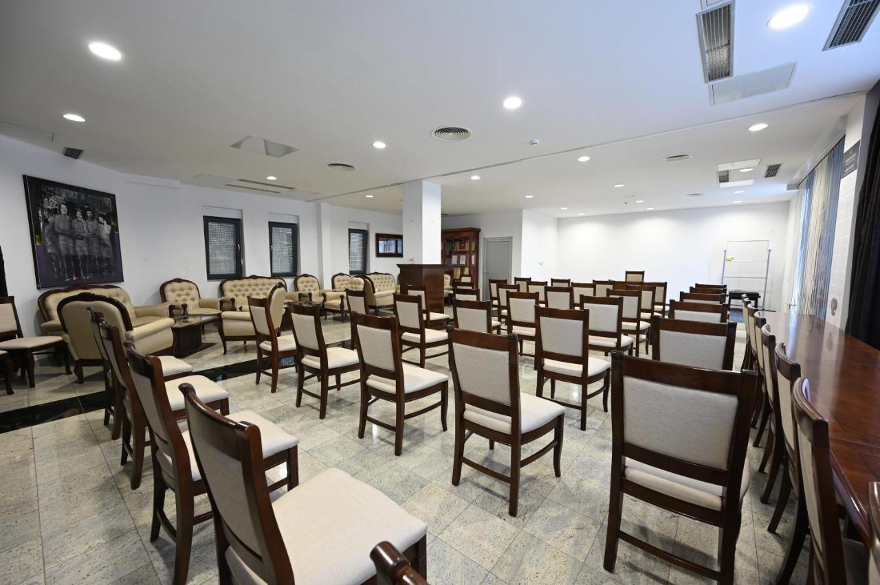Hotel "Jkc Banja Luka" מראה חיצוני תמונה